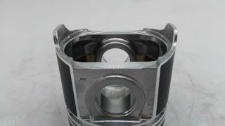 Piston V2003 1G77-02111